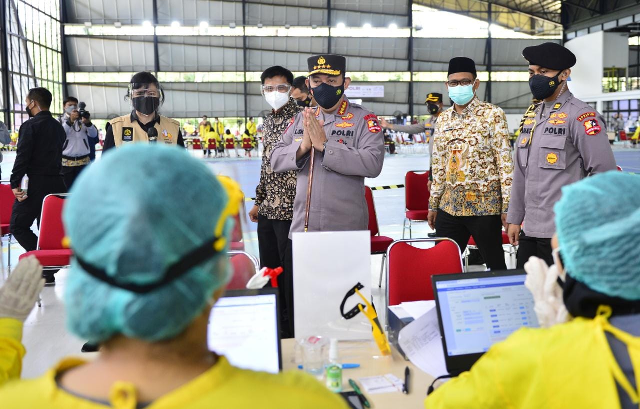 Tinjau SVMI di UI, Kapolri: Hilangkan Perbedaan Bersatu Lawan Covid-19