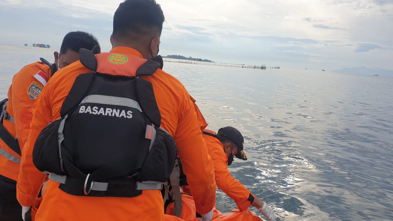 Setelah 3 Hari Menghilang, Pria Ini Ditemukan Tewas Tenggelam di Pantai Purirano