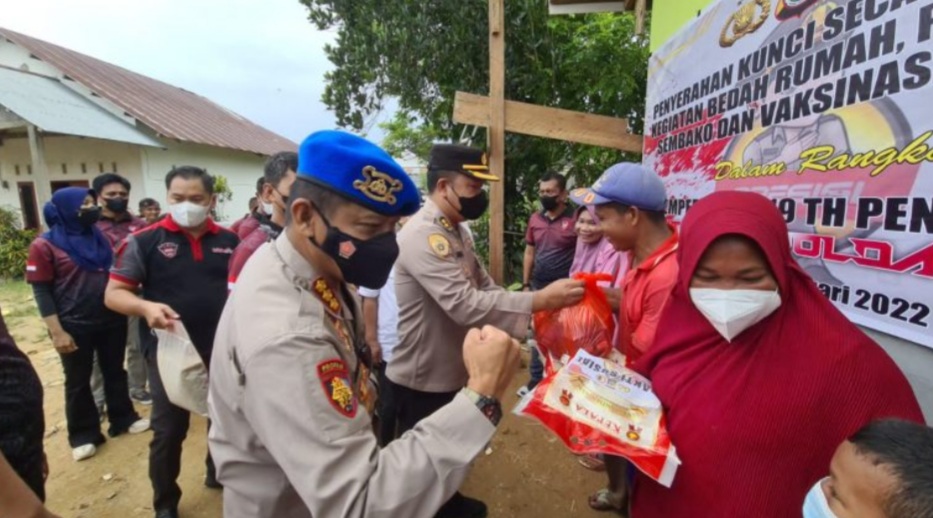 Peringati 19 Tahun Pengabdian, Alumni Dikmaba Polri 2002 Polda Sultra Gelar Bakti Sosial