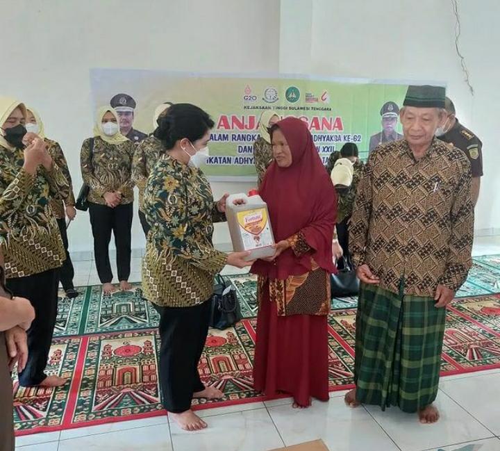 Peringati Hari Bakti Adhyaksa Ke-62, Kejati Sultra Gelar Bakti Sosial