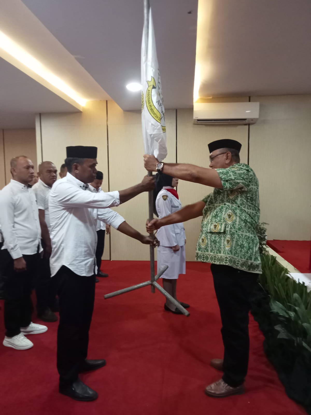 Kepala Desa Lindo Armaya Resmi Pimpin APDESI Muna Barat